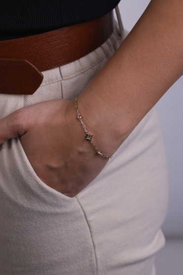 14 Ayar Altın Ataç Zincir Taşlı Yıldız Model Bileklik - Naze Kuyumculuk