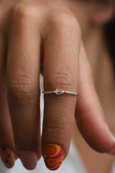 14 Ayar Altın Bagetli Taşlı Günlük Yüzük - Naze Kuyumculuk