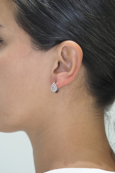 14 Ayar Altın Beyaz Altın Baget Taşlı Damla Model Küpe - Naze Kuyumculuk