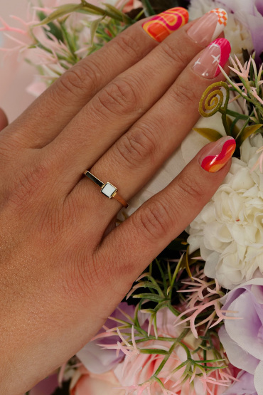 14 Ayar Altın Beyaz Mineli Günlük Yüzük - Naze Kuyumculuk