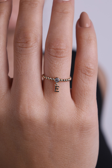 14 Ayar Altın İtalyan E Harfi Yüzük - Naze Kuyumculuk