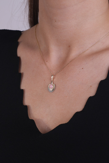 14 Ayar Altın Pembe Taşlı Midye Kabuğu Kolye Ucu Charm - Naze Kuyumculuk