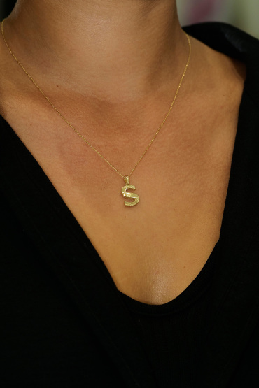 14 Ayar Altın S Harfi Kalemli Kolye Ucu - Naze Kuyumculuk