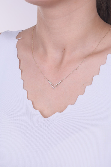 14 Ayar Altın Taşlı Geometrik V Model Kolye - Naze Kuyumculuk