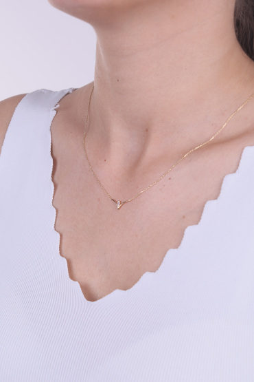 14 Ayar Altın Taşlı V Model Kolye - Naze Kuyumculuk