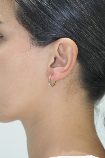 14 Ayar Altın Tek Sıra Taşlı Oval Küpe - Naze Kuyumculuk