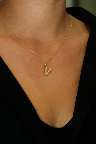 14 Ayar Altın V Harfi Aynalı Kolye Ucu - Naze Kuyumculuk