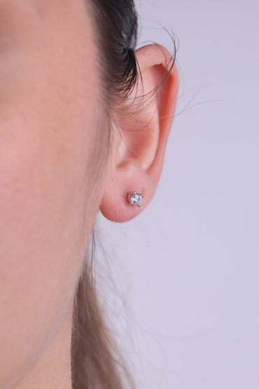 14 Ayar Beyaz Altın Dört Tırnak Tektaş Küpe - Naze Kuyumculuk